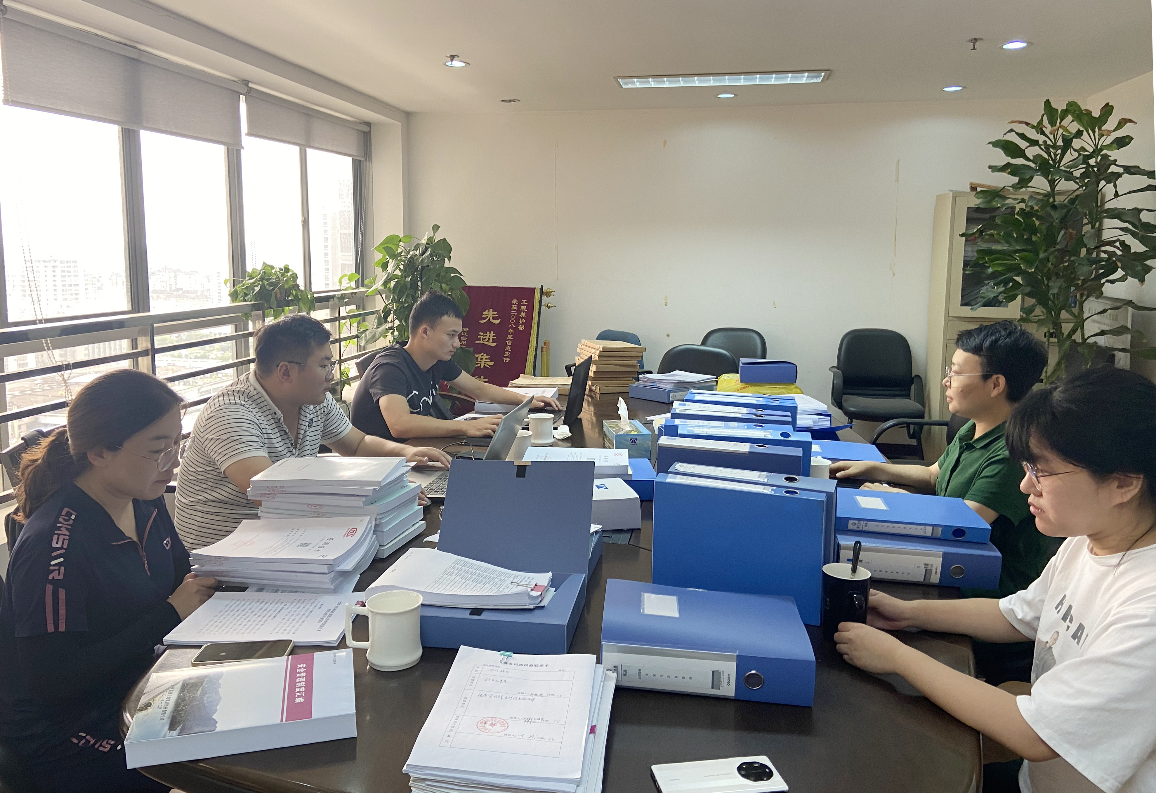 1662020020884933.jpg 圖為橋隧內業檢查.jpg